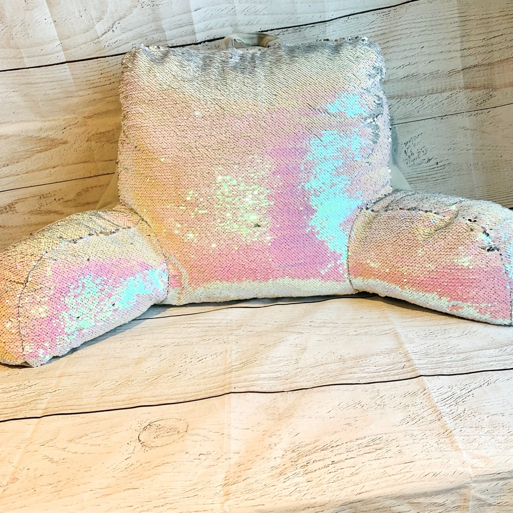 Flip sequin resting back pillow